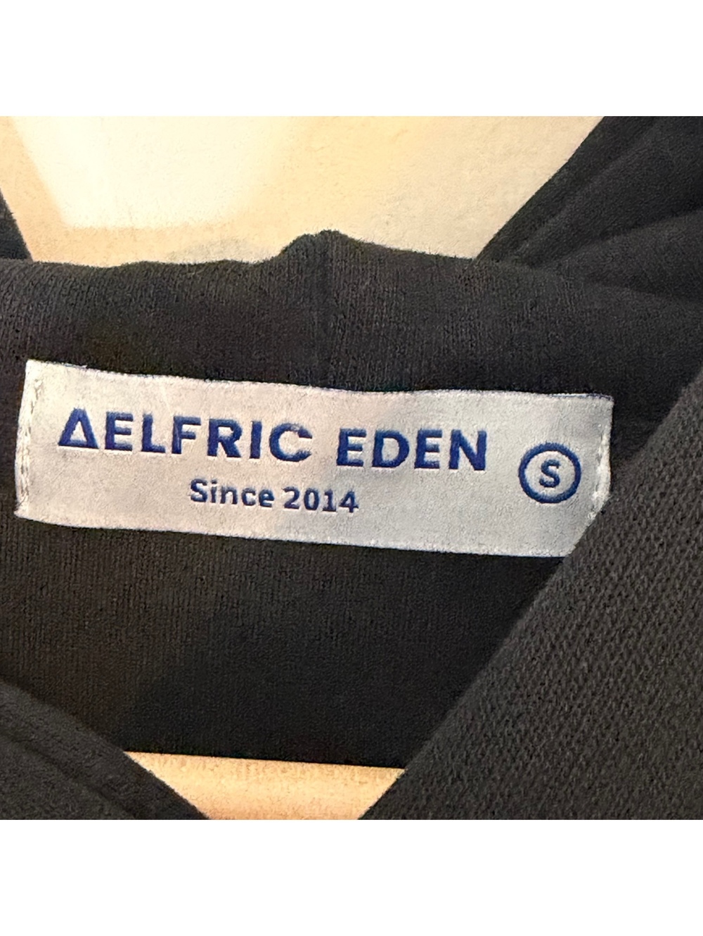 Aelfric Eden Black Blue Graffiti Character Graphic Hoodie Oversized Streetwear - Picture 5 of 6